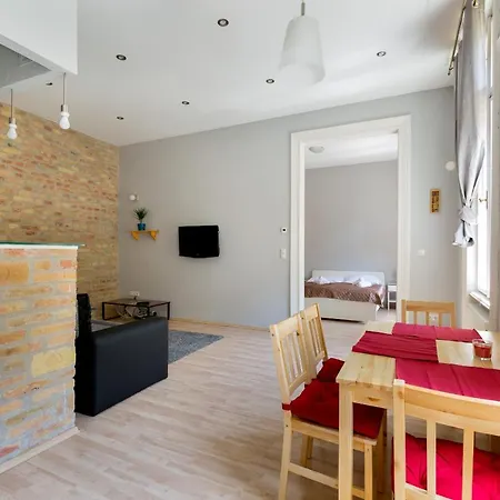 Budahomepest Apartment *